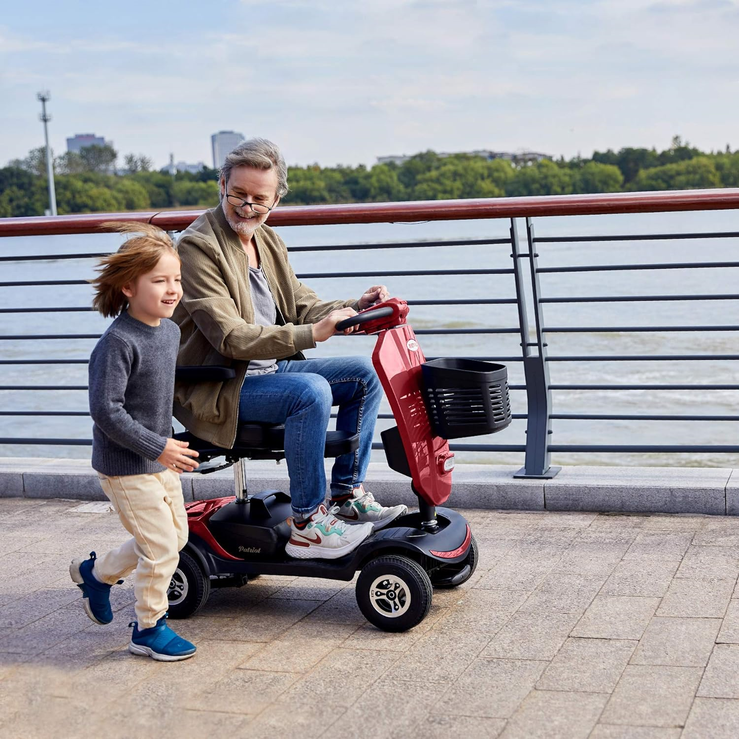 Metro Mobility Patriot Mobility Scooter 4 Wheel Electric 24V 12Ah 300W 4.97 MPH 10 Mile Range Manufacturer RFB