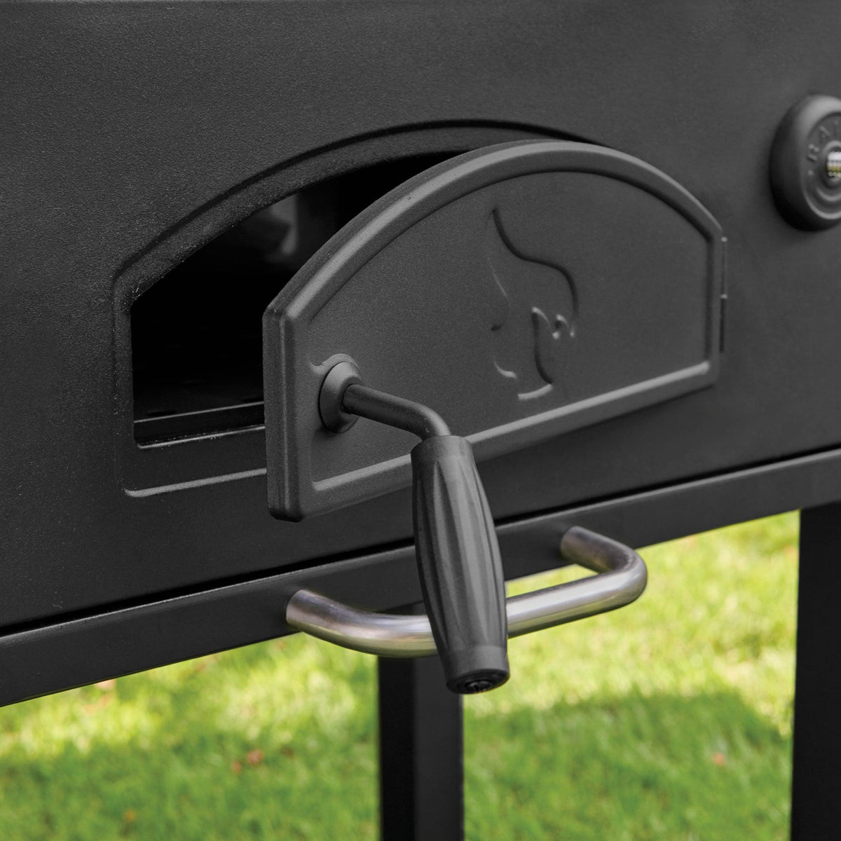 Char-Griller 30 Traditional Charcoal BBQ E2197