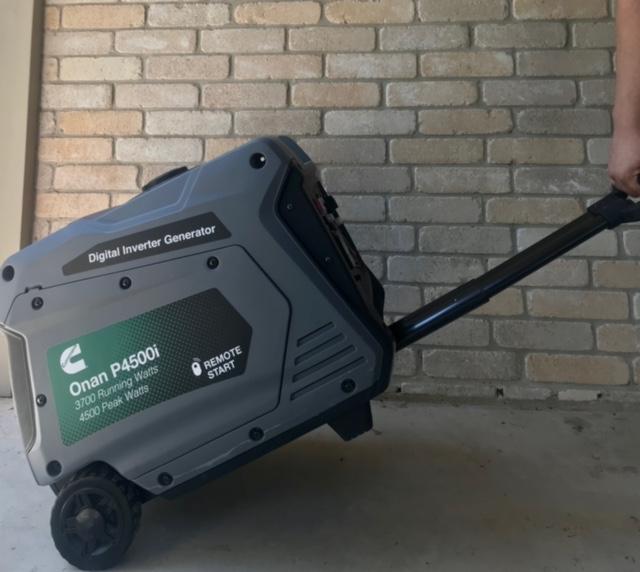 Cummins P4500i 3700W/4500W Onan A058U955 Remote Start Portable Gas Inverter Generator RFB (Key FOB not included)